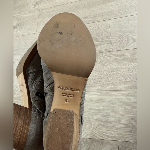 Aquatalia Suede Ankle Block Heel Taupe Booties - Picture 11 of 12